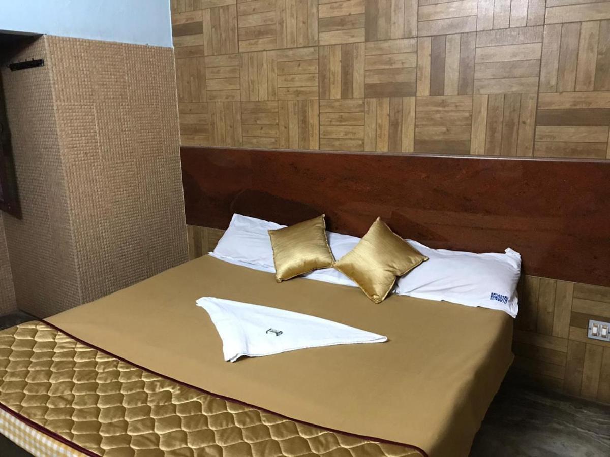 Hotel Rehoboth Kanyakumari Buitenkant foto